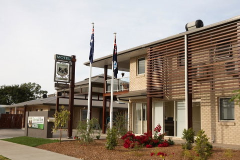 Emerald Inn - Northern Rivers Accommodation 1