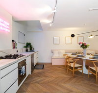 Enjoy Cafe Culture From Chic Warehouse Conversion - Northern Rivers Accommodation