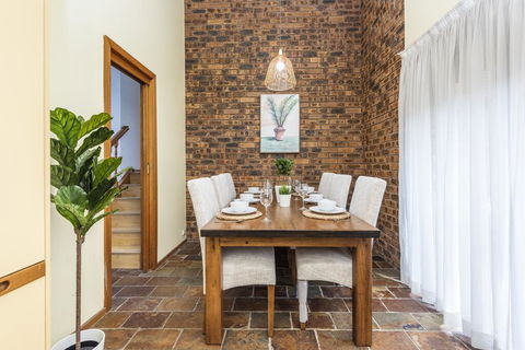 Epping 3BR 3BA Fast Wifi Easy Parking House - Northern Rivers Accommodation 3