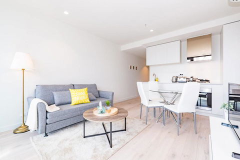 EQ Tower Luxury 1 Bedroom Central Melbourne - Northern Rivers Accommodation 1