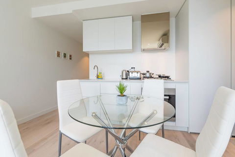 EQ Tower Luxury 1 Bedroom Central Melbourne - Northern Rivers Accommodation 3