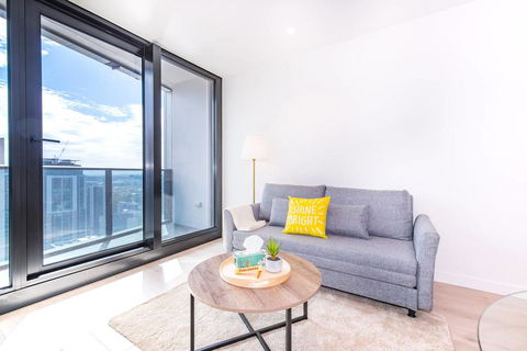 EQ Tower Luxury 1 Bedroom Central Melbourne - Northern Rivers Accommodation 2