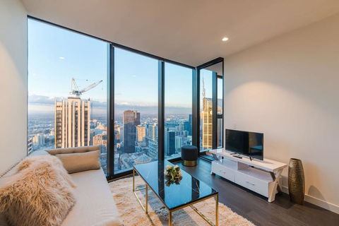 EQ Tower Luxury 2 Bedroom Skyline CBD Apartment - Northern Rivers Accommodation 2
