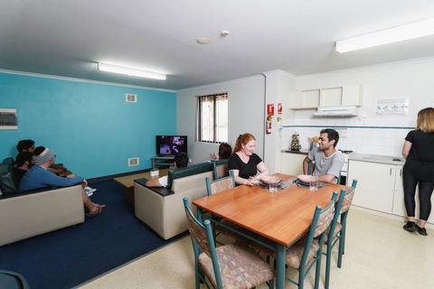 Erica Underwood House 6 Bedroom Flat - Northern Rivers Accommodation 3