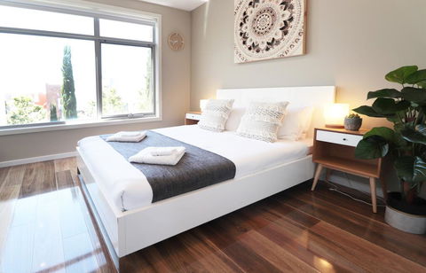 EROS City Fringe - Wifi, Wine, Netflix, Pets OK And Park Views! - Northern Rivers Accommodation 0