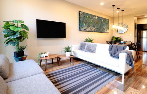 EROS City Fringe - Wifi, Wine, Netflix, Pets OK And Park Views! - Northern Rivers Accommodation 1