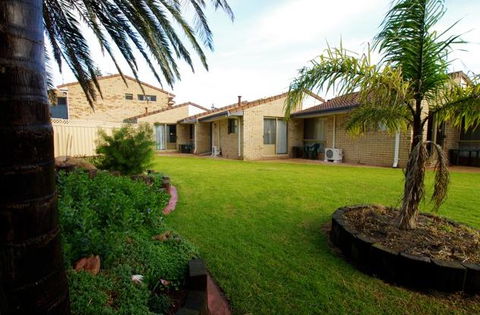 Esperance Beachfront Resort - Northern Rivers Accommodation 0