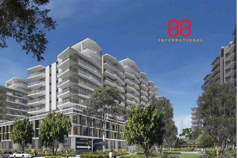 ESQ Astonishing 3BD Apartment 1 Min From Train Station - Northern Rivers Accommodation 1