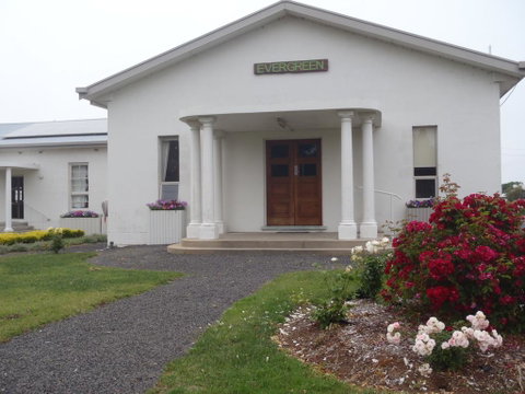Evergreen - Northern Rivers Accommodation 0