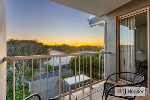 EXCLUSIVE OCEAN VIEW PENTHOUSE ON MARINE PARADE - Northern Rivers Accommodation 2