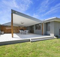 Fairway Views Pet Friendly house with WiFi AC Heating walk to beach - Northern Rivers Accommodation