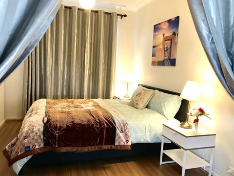 Family Home In Prime Location Melbourne - Northern Rivers Accommodation 0