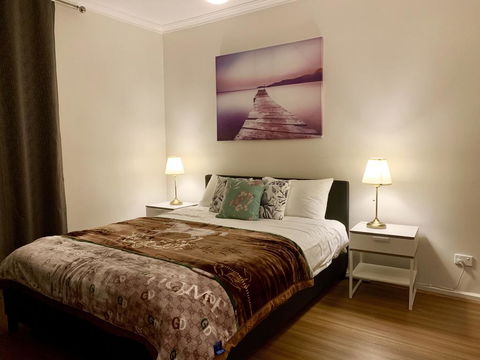 Family Home In Prime Location Melbourne - Northern Rivers Accommodation 3