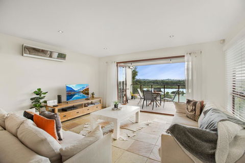 Family House With BBQ Deck, Water View And Parking - Northern Rivers Accommodation 1