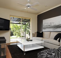 Feathers Serviced Townhouse - Northern Rivers Accommodation
