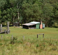 Four Bull Hut - Northern Rivers Accommodation