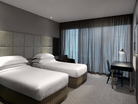 Four Points By Sheraton Brisbane - Northern Rivers Accommodation 1