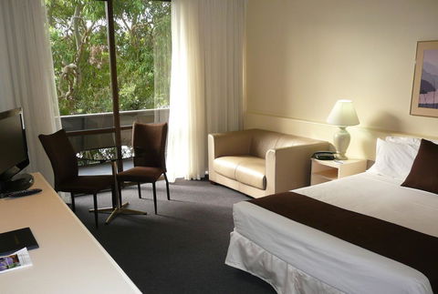 Frankston International - Northern Rivers Accommodation 0