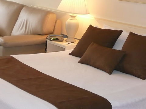 Frankston International - Northern Rivers Accommodation 3