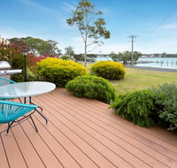 Getaway - waterfront island living - Northern Rivers Accommodation
