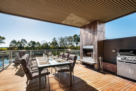 Gippsland Lakehouse - Northern Rivers Accommodation 3