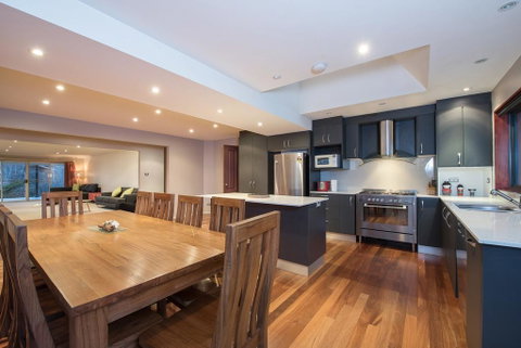 Gippsland Twelve-Spacious And Central With Off Street Parking - Northern Rivers Accommodation 1