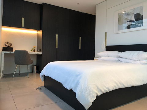 Glasshouse Apartment - At Parramatta - Northern Rivers Accommodation 3