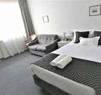 Glenelg beach gateway on Moseley - Northern Rivers Accommodation