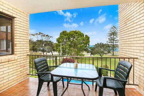 Golden Shores U7, 21 Landsborough Parade - Northern Rivers Accommodation 1
