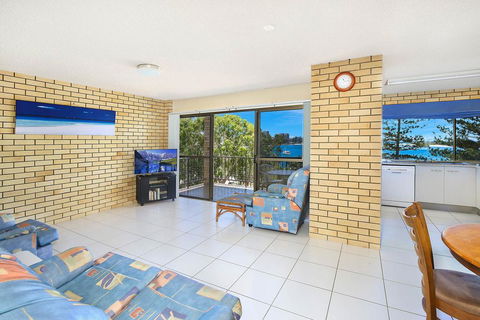 Golden Shores U8, 21 Landsborough Parade - Northern Rivers Accommodation 2