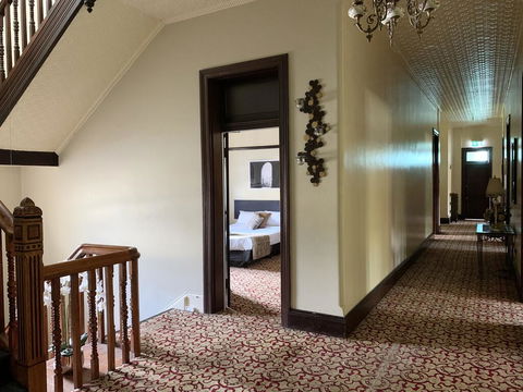 Grand Neath Hotel - Northern Rivers Accommodation 2