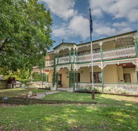 Grove Manor - Northern Rivers Accommodation