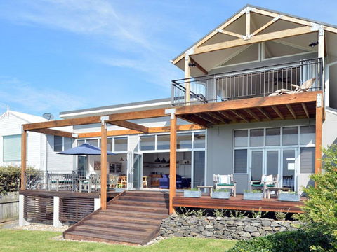 Hamptons Escape - Northern Rivers Accommodation 1