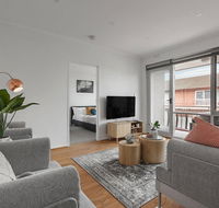 Heart of Ormond Apartment by Ready Set Host - Northern Rivers Accommodation