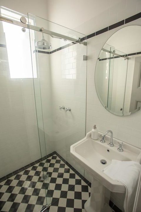 Helensburgh Hotel - Northern Rivers Accommodation 3