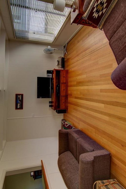 Henny's Of Merimbula - Northern Rivers Accommodation 3