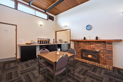 Hi Way Eight Motor Inn - Northern Rivers Accommodation 1