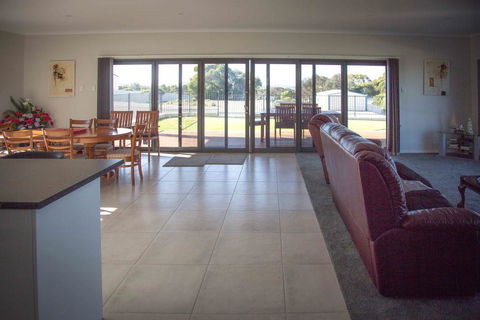 Highview On Victoria Coffin Bay - Northern Rivers Accommodation 3