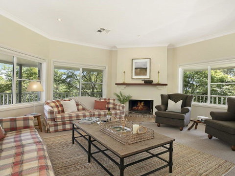 Hillview Cottage - Classic Country Comfort And Charm - Northern Rivers Accommodation 1