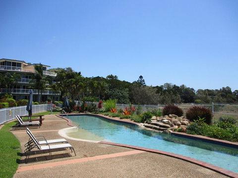 Holiday At The Marina - Hervey Bay - Northern Rivers Accommodation 0