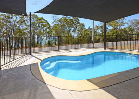 Holiday In Style - Hervey Bay - Northern Rivers Accommodation 0