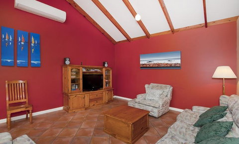 Holiday On The Terrace - Northern Rivers Accommodation 3