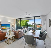 HomeHotel Ultra Luxurious 3 bedroom penthouse. - Northern Rivers Accommodation