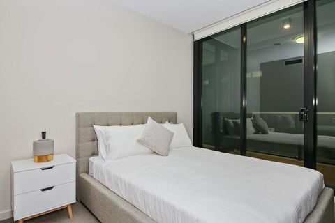 Homely Albert Park Suite Next To Grand Prix Circuit - Northern Rivers Accommodation 1