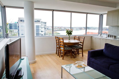 Honeysuckle Executive Suites - Northern Rivers Accommodation 0