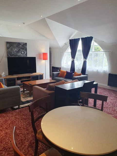Hotel Blue - Northern Rivers Accommodation 2