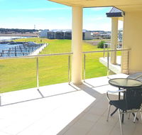 Island Waterfront Getaway - WiFi - Northern Rivers Accommodation