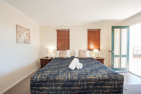 Jacaranda Place Motor Inn - Northern Rivers Accommodation 0