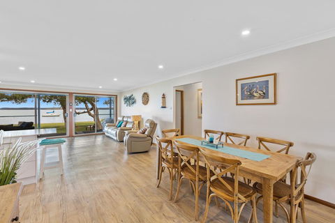 Kalimna Lakeside Living - Northern Rivers Accommodation 0