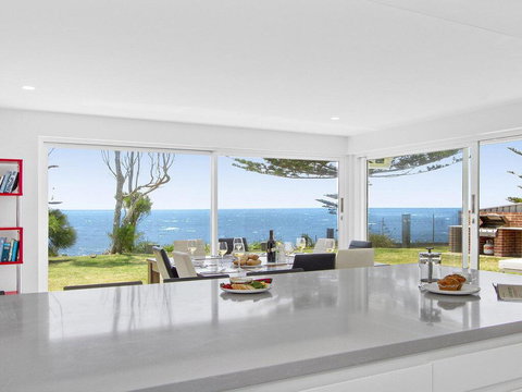 Karelda - Absolute Waterfront Pet Friendly Property - Northern Rivers Accommodation 1